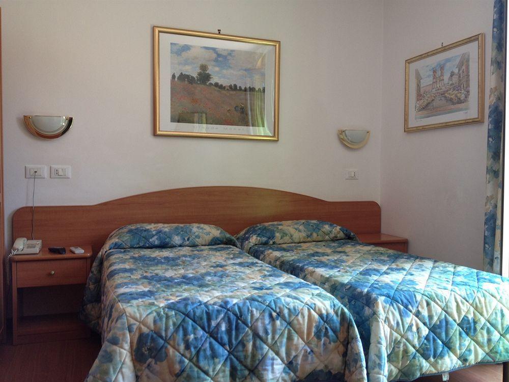 Hotel Tirreno Roma Camera foto