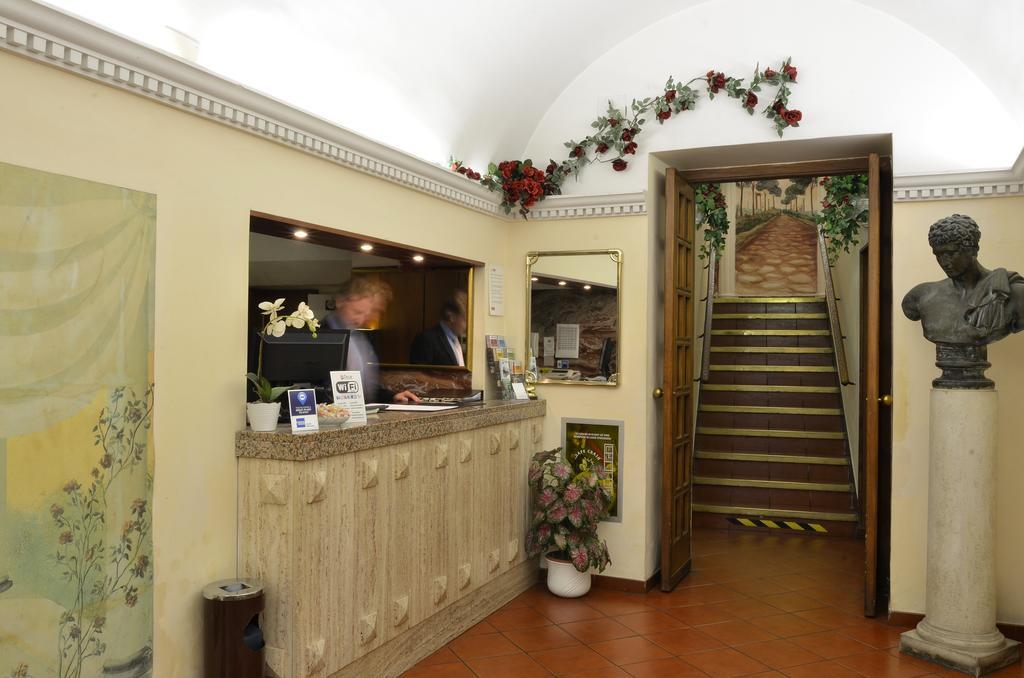 Hotel Tirreno Roma Esterno foto