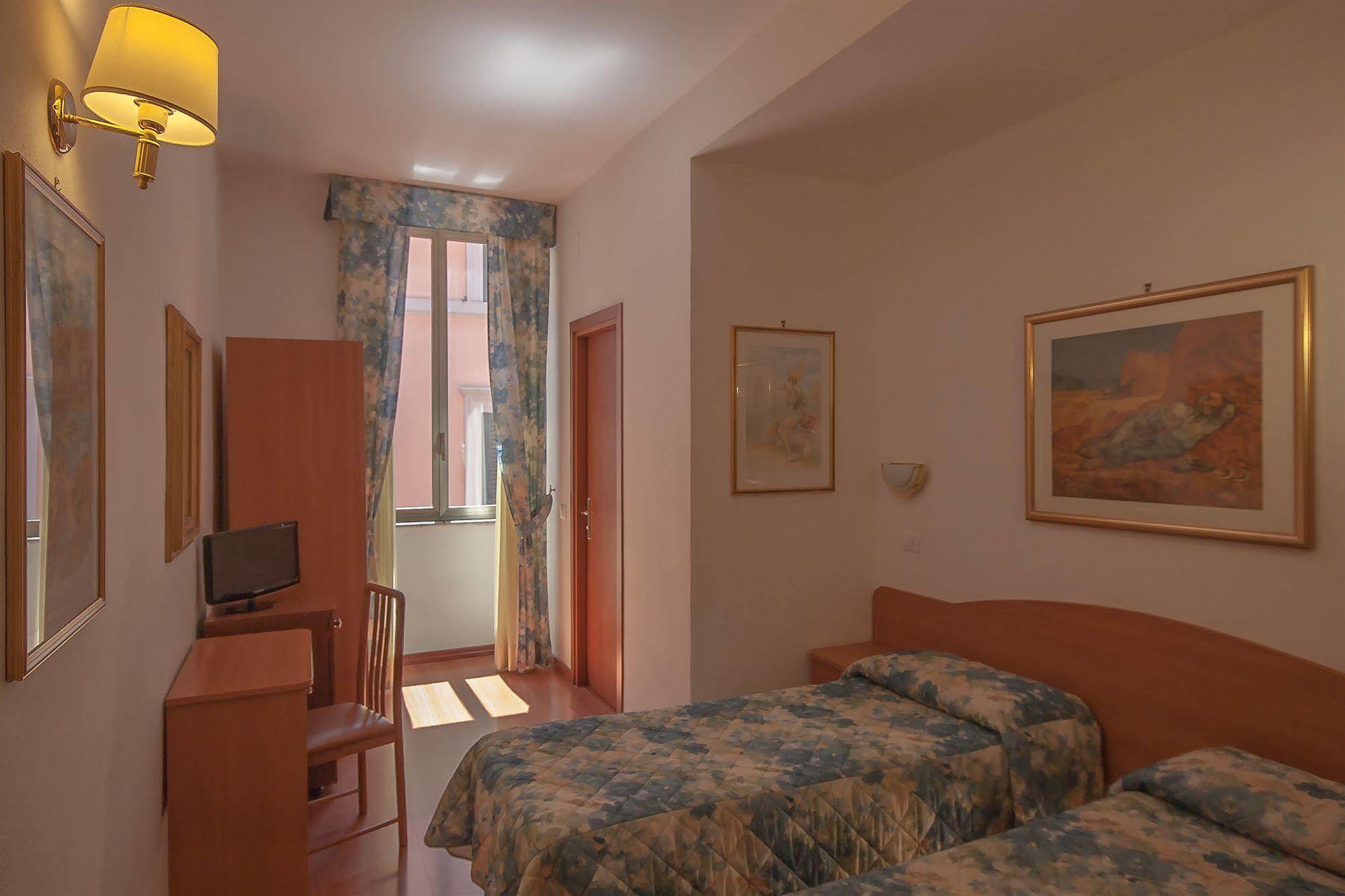 Hotel Tirreno Roma Camera foto
