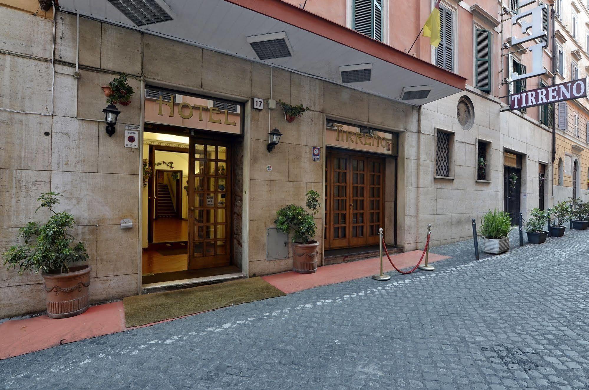 Hotel Tirreno Roma Esterno foto